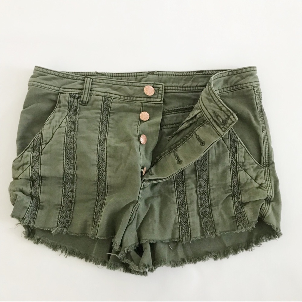 Free People | high waisted Cut Off Shorts green